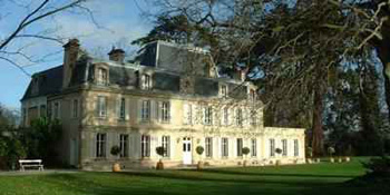 Chateau de la Chenevi�re